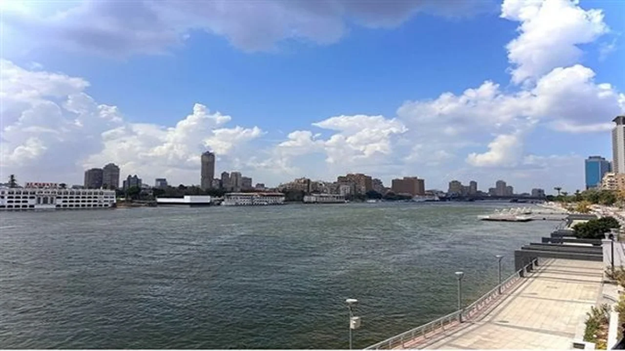 هل يشير الطقس المتقلب في مصر إلى انخفاض درجات الحرارة قادم؟